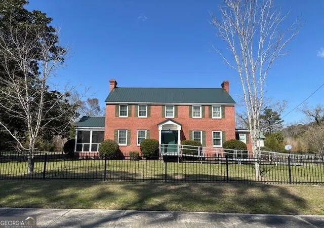 Photo 1 of Single family home for sale at 39 E Calhoun St, Wadley, GA 30477 | MLS# 10846936 | Listing updated on 2026-09-30