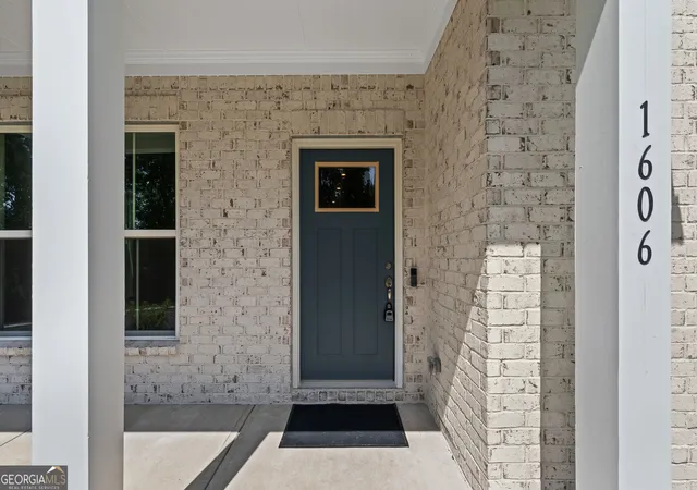 Photo 3 of Single family home for sale at 1606 Waterchase Dr, Dacula, GA 30019 | MLS# 10817964 | Listing updated on 2026-10-06