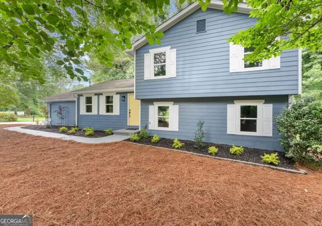 Photo 2 of Single family home for sale at 381 Plantation Blvd, Lawrenceville, GA 30046 | MLS# 10841330 | Listing updated on 2026-09-27