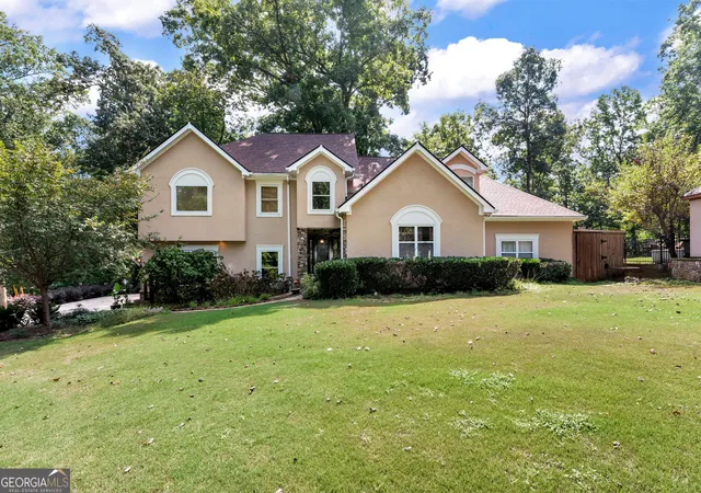 Single family home for sale at 6319 Lakeview Dr, Buford, GA 30518 | MLS# 10849263