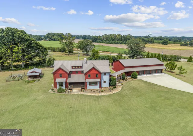 Single family home for sale at 1530 Chilton Woods Rd, Rutledge, GA 30663 | MLS# 10778807