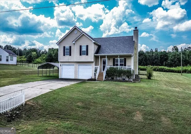 Single family home for sale at 137 Stonebrooke Dr, Colbert, GA 30628 | MLS# 10842461