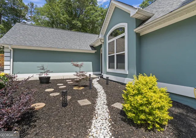 Photo 3 of Single family home for sale at 546 Old Beacon Light Rd, Hartwell, GA 30643 | MLS# 10840590 | Listing updated on 2026-09-18