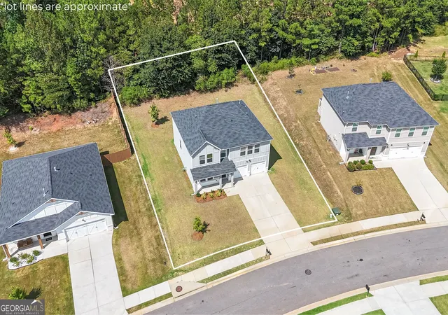 Photo 3 of Sale Pending at 706 Windstream Dr, Lagrange, GA 30241 | MLS# 10838732 | Listing updated on 2026-09-28