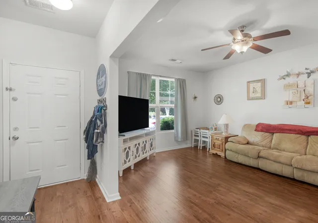 Photo 2 of Single family home for sale at 549 Tulip Ln, Mcdonough, GA 30252 | MLS# 10841810 | Listing updated on 2026-09-19