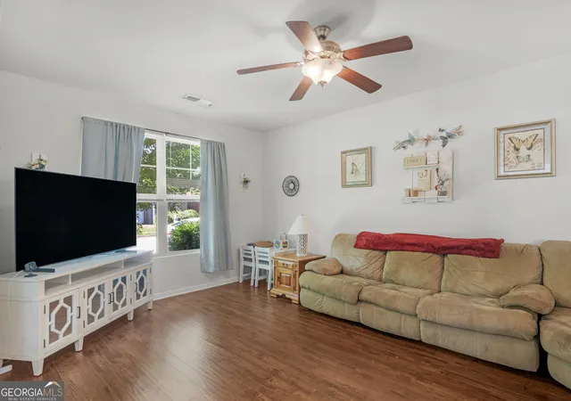 Photo 3 of Single family home for sale at 549 Tulip Ln, Mcdonough, GA 30252 | MLS# 10841810 | Listing updated on 2026-09-19