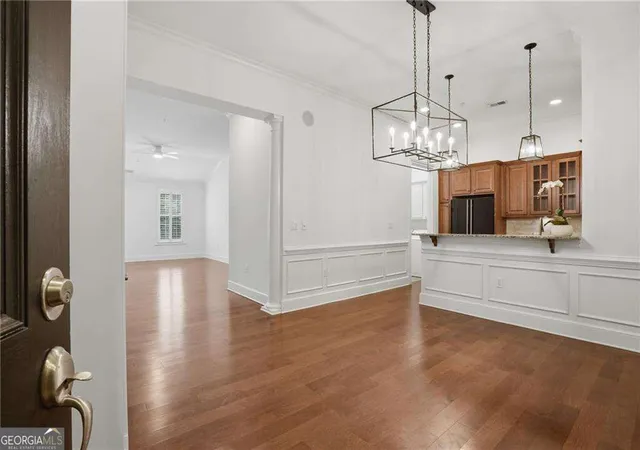 Listing Photo 1 - Condo for sale in building located at 4850 Ivy Ridge Dr Se, Atlanta, GA 30339 - Unit #404