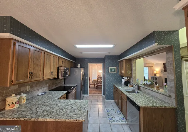 Photo 3 of Single family home for sale at 206 Echo Ln, Warner Robins, GA 31088 | MLS# 10851273 | Listing updated on 2026-09-26