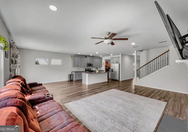 Photo 3 of Single family home for sale at 5880 Hackberry Ln, Braselton, GA 30517 | MLS# 10831219 | Listing updated on 2026-09-18