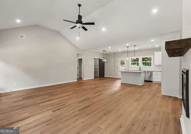 Photo 4 of Single family home for sale at 2101 Bremen Mount Zion Rd, Waco, GA 30182 | MLS# 10842831 | Listing updated on 2026-09-10