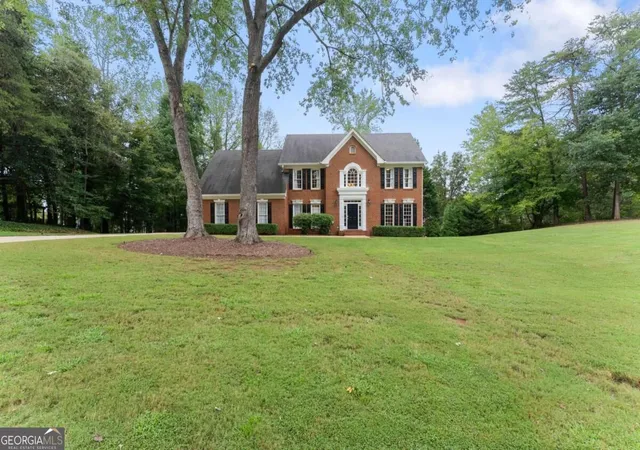 Photo 3 of Single family home for sale at 4649 Windsor Dr, Flowery Branch, GA 30542 | MLS# 10852207 | Listing updated on 2026-10-08