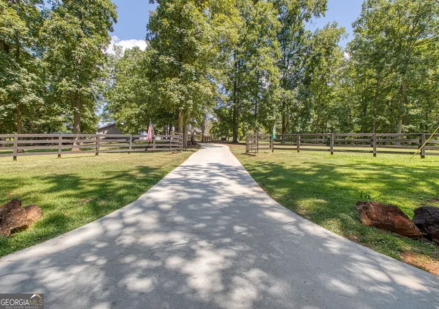 Photo 2 of Single family home for sale at 792 Fincher Rd, Moreland, GA 30259 | MLS# 10838258 | Listing updated on 2026-09-16