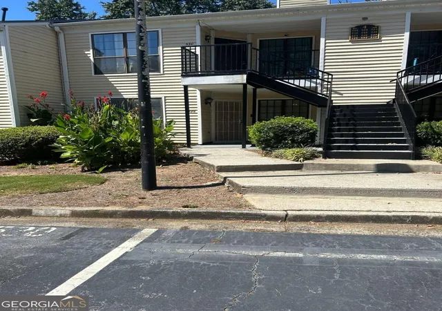 Photo 1 of Condo for sale at 526 Windchase Ln, Stone Mountain, GA 30083 | MLS# 10847029 | Listing updated on 2026-09-30