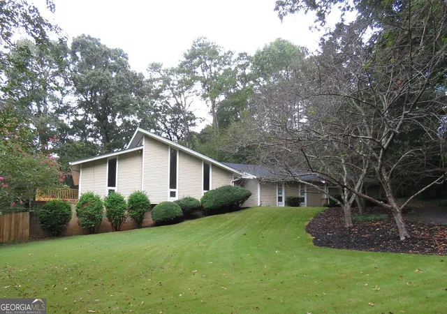 Photo 1 of Single family home for sale at 2079 Silversmith Ln, Stone Mountain, GA 30087 | MLS# 10816102 | Listing updated on 2026-10-06