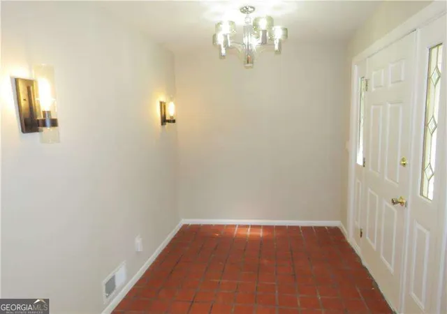 Photo 4 of Single family home for sale at 2079 Silversmith Ln, Stone Mountain, GA 30087 | MLS# 10816102 | Listing updated on 2026-10-06
