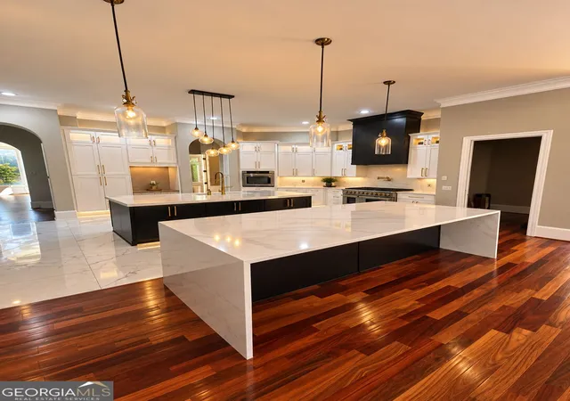 Photo 2 of Mansion for sale at 1824 Gateway Dr, Loganville, GA 30052 | MLS# 10842399 | Listing updated on 2026-09-10