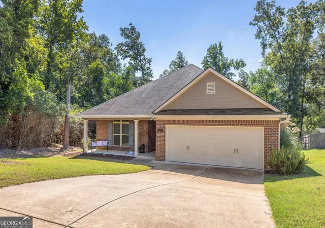 Photo 3 of Sale Pending at 1312 Woodville Ct, Columbus, GA 31904 | MLS# 10846282 | Listing updated on 2026-09-19