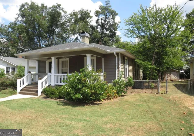 Photo 3 of Single family home for sale at 130 Marshall St, Cedartown, GA 30125 | MLS# 10841393 | Listing updated on 2026-10-07