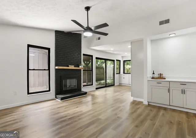 Photo 2 of Single family home for sale at 3 Marseilles Ct, Savannah, GA 31419 | MLS# 10880382 | Listing updated on 2026-10-28