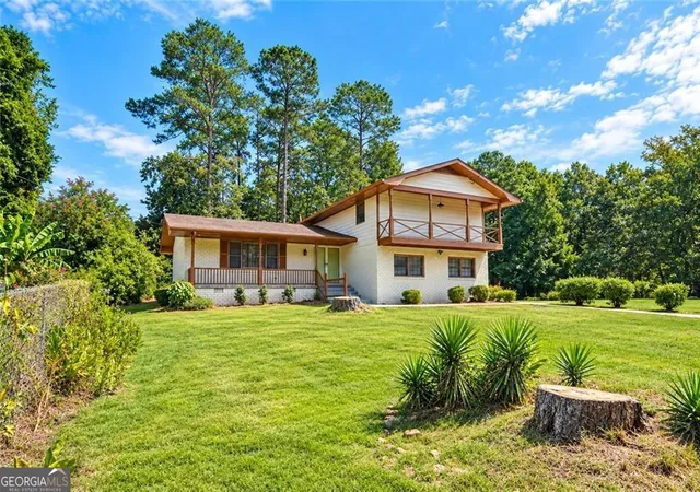 Photo 2 of Single family home for sale at 3076 Briarleaf Dr, Decatur, GA 30034 | MLS# 10842136 | Listing updated on 2026-09-15