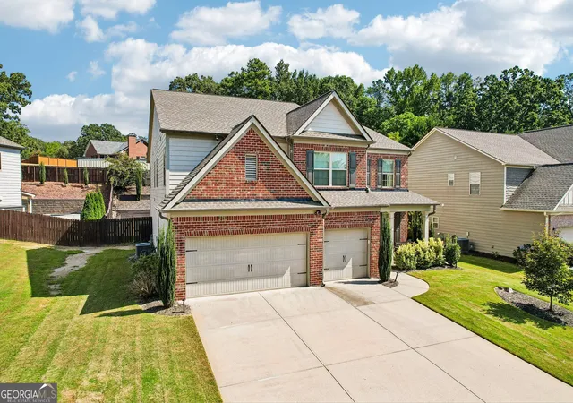 Photo 3 of Single family home for sale at 5825 Willow Oak Pass, Cumming, GA 30040 | MLS# 10813261 | Listing updated on 2026-09-10