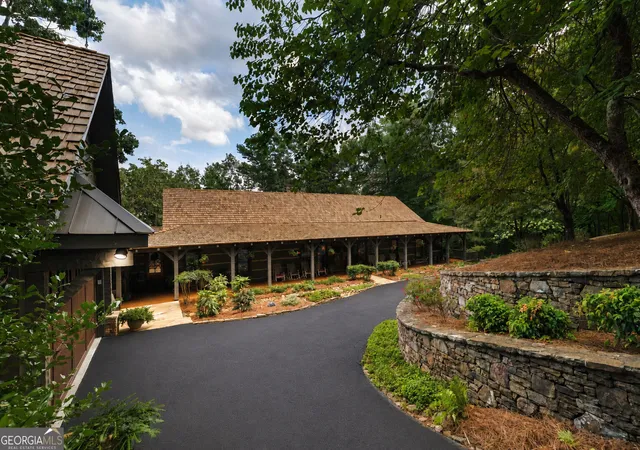 Photo 3 of Mansion for sale at 1414 Mcelroy Mountain Dr, Big Canoe, GA 30143 | MLS# 10838665 | Listing updated on 2026-09-24
