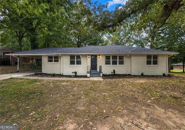 Photo 1 of Single family home for sale at 650 Bolton Rd Nw, Atlanta, GA 30331 | MLS# 10845684 | Listing updated on 2026-09-25