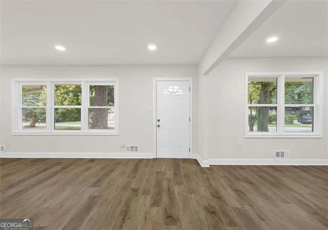 Photo 4 of Single family home for sale at 650 Bolton Rd NW, Atlanta, GA 30331 | MLS# 10845684 | Listing updated on 2026-10-22