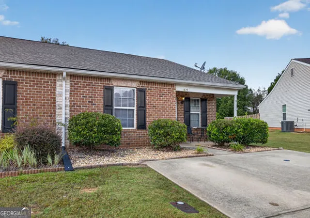 Photo 1 of Single family home for sale at 1570 Louise Anderson Dr, Griffin, GA 30224 | MLS# 10851190 | Listing updated on 2026-10-09