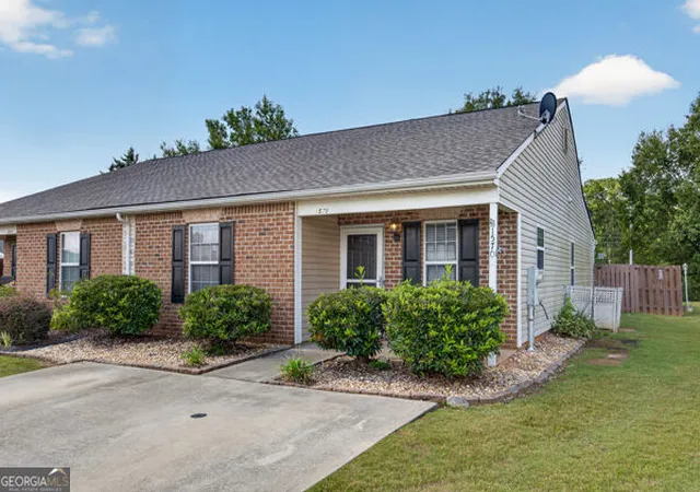 Photo 2 of Single family home for sale at 1570 Louise Anderson Dr, Griffin, GA 30224 | MLS# 10851190 | Listing updated on 2026-10-09