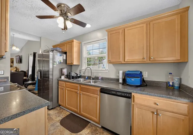 Photo 4 of Single family home for sale at 1570 Louise Anderson Dr, Griffin, GA 30224 | MLS# 10851190 | Listing updated on 2026-10-09