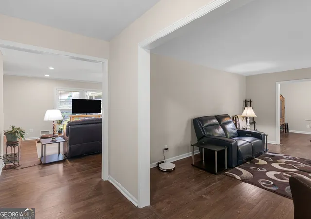 Photo 3 of Sale Pending at 6401 E Glen Rd, Lithonia, GA 30038 | MLS# 10844090 | Listing updated on 2026-09-22