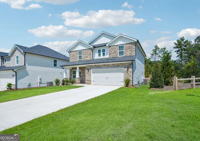 Photo 4 of Sale Pending at 5557 Cabernet Ln, Braselton, GA 30517 | MLS# 10799353 | Listing updated on 2026-09-01