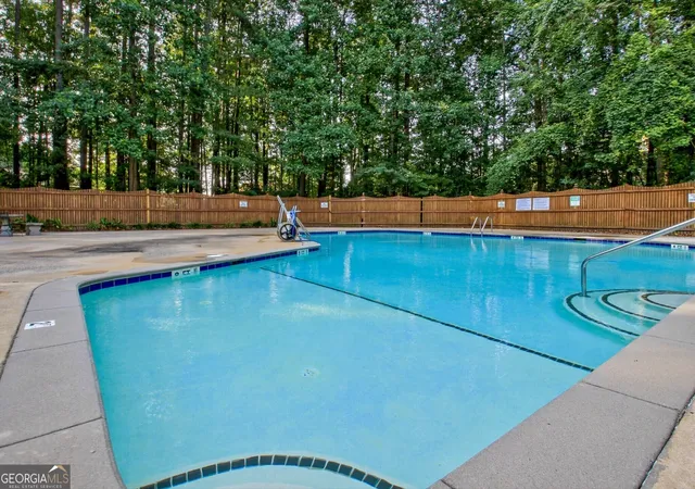 Listing Photo 2 - Condo for sale in building located at 173 Twiggs Corner, Peachtree City, GA 30269 - Unit #