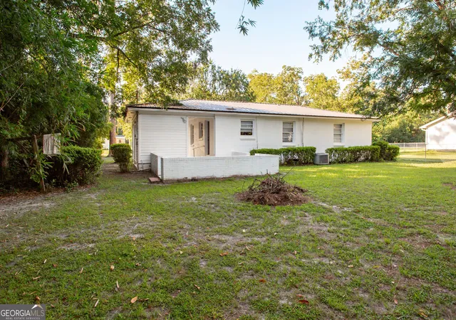 Photo 4 of Single family home for sale at 314 Mcgregor St, Blackshear, GA 31516 | MLS# 10851565 | Listing updated on 2026-10-07