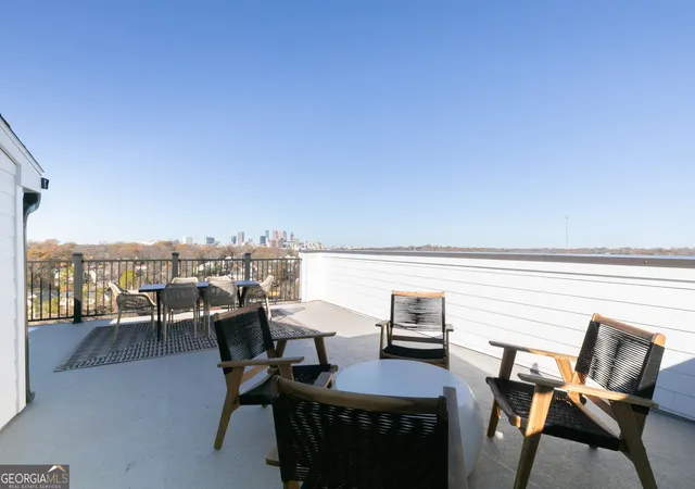 Listing Photo 2 - Condo for sale in building located at 360 Skylar Ct SE, Atlanta, GA 30315 - Unit #114