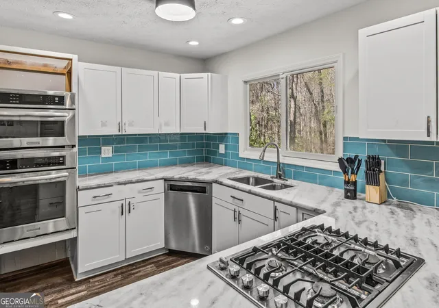 Photo 2 of Single family home for sale at 330 Winterberry Dr, Athens, GA 30606 | MLS# 10839719 | Listing updated on 2026-10-22