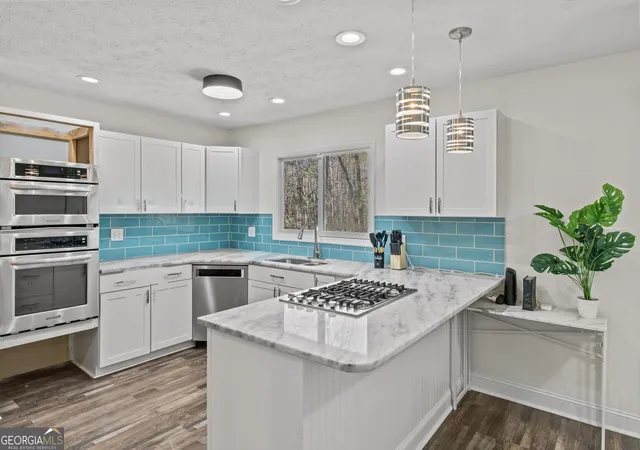 Photo 3 of Single family home for sale at 330 Winterberry Dr, Athens, GA 30606 | MLS# 10839719 | Listing updated on 2026-10-22