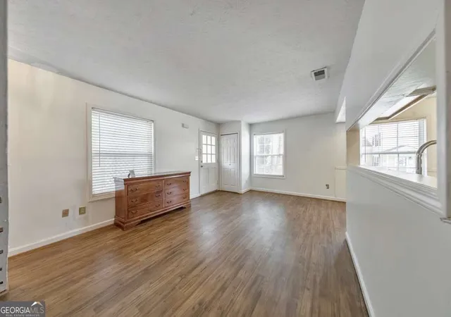 Photo 4 of Condo for sale at 1313 Surrey Ln SW, Marietta, GA 30008 | MLS# 10837417 | Listing updated on 2026-09-15
