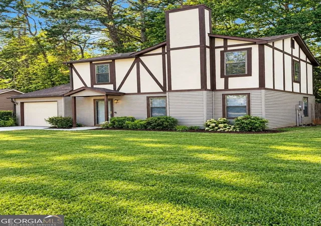 Photo 3 of Single family home for sale at 5459 Farmview Close, Stone Mountain, GA 30088 | MLS# 10851379 | Listing updated on 2026-10-07