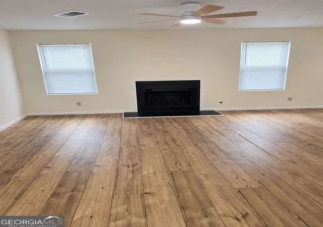 Photo 4 of Single family home for sale at 5459 Farmview Close, Stone Mountain, GA 30088 | MLS# 10851379 | Listing updated on 2026-10-07