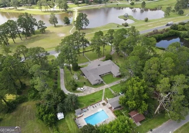 Photo 1 of Single family home for sale at 201 W Meadowlake Pkwy, Swainsboro, GA 30401 | MLS# 10880309 | Listing updated on 2026-10-28