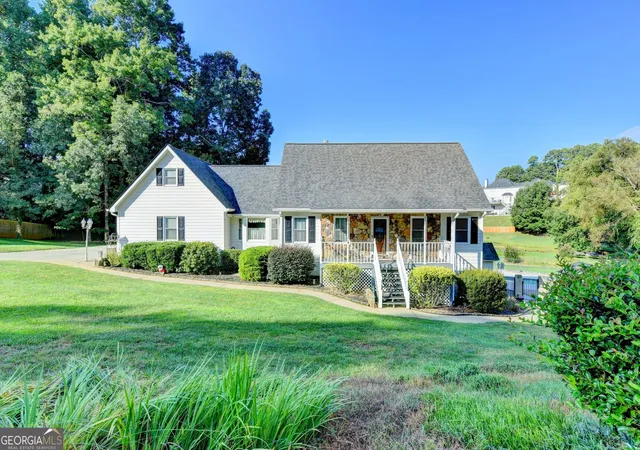 Photo 3 of Single family home for sale at 2100 Oak Village Ln, Lawrenceville, GA 30043 | MLS# 10841013 | Listing updated on 2026-09-19