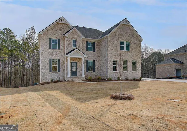 Photo 3 of Single family home for sale at 213 Delta Dr, Mcdonough, GA 30253 | MLS# 10851628 | Listing updated on 2026-10-06
