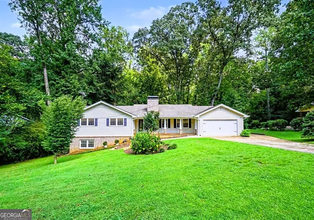 Photo 2 of Single family home for sale at 578 Glennhaven Dr Nw, Marietta, GA 30064 | MLS# 10839540 | Listing updated on 2026-09-17