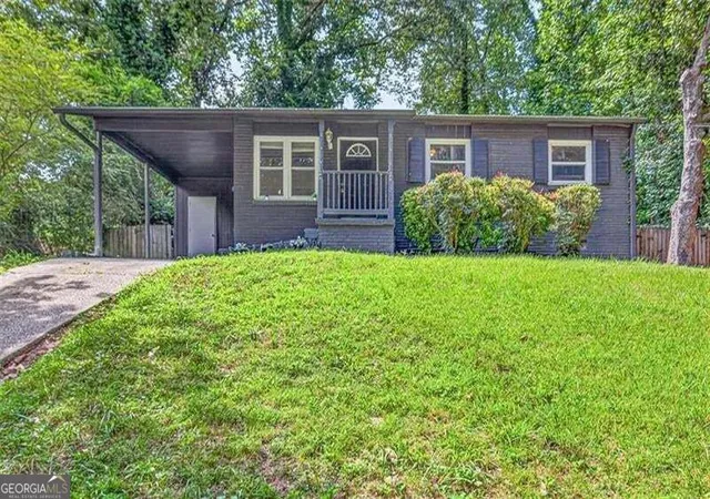 Photo 1 of Single family home for sale at 852 Alfred Rd Nw, Atlanta, GA 30331 | MLS# 10846002 | Listing updated on 2026-09-28