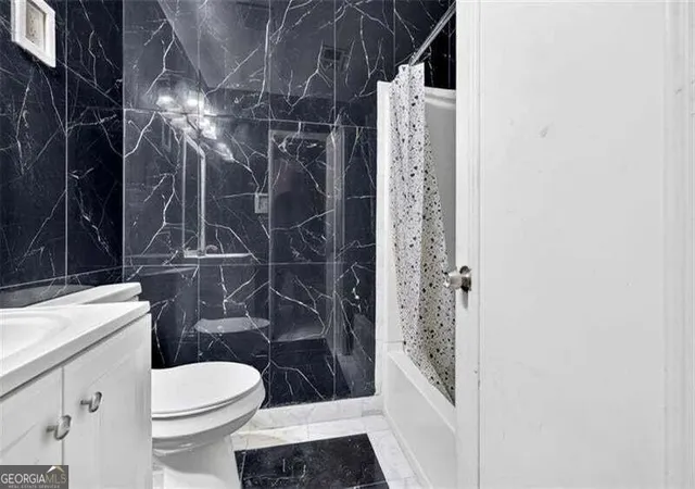 Photo 3 of Single family home for sale at 852 Alfred Rd NW, Atlanta, GA 30331 | MLS# 10846002 | Listing updated on 2026-09-28