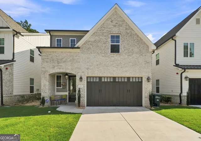 Photo 1 of Single family home for sale at 229 Scottsdale Dr, Marietta, GA 30064 | MLS# 10839884 | Listing updated on 2026-10-10