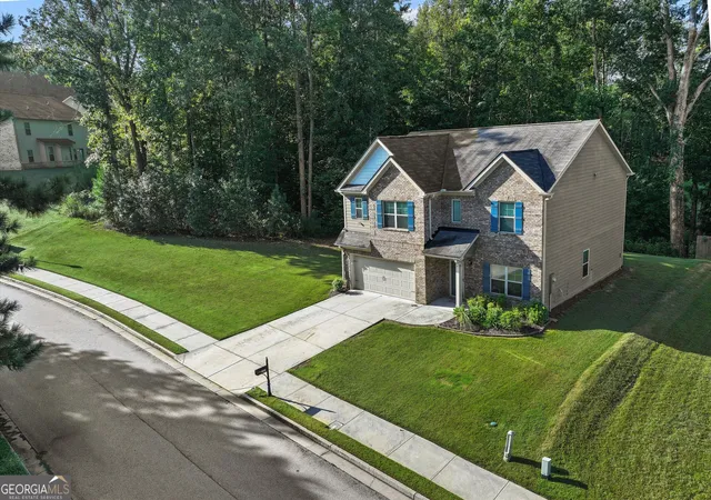 Photo 2 of Single family home for sale at 4950 Zoya Ct Sw, Atlanta, GA 30331 | MLS# 10852277 | Listing updated on 2026-09-24