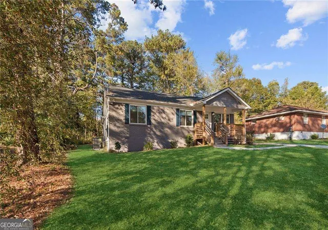 Photo 2 of Single family home for sale at 3682 Daisy Dr, Decatur, GA 30032 | MLS# 10844077 | Listing updated on 2026-09-11